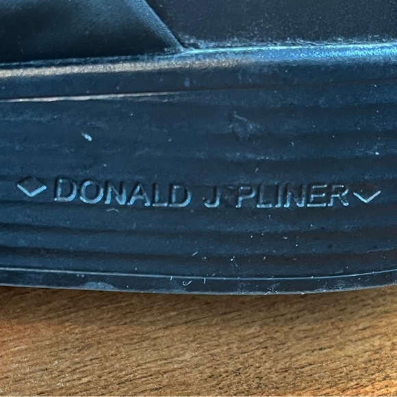 Donald Pliner Folley Black Knit Slide Sandals Chunky Platform Sz 10 Y2K - Picture 15 of 15